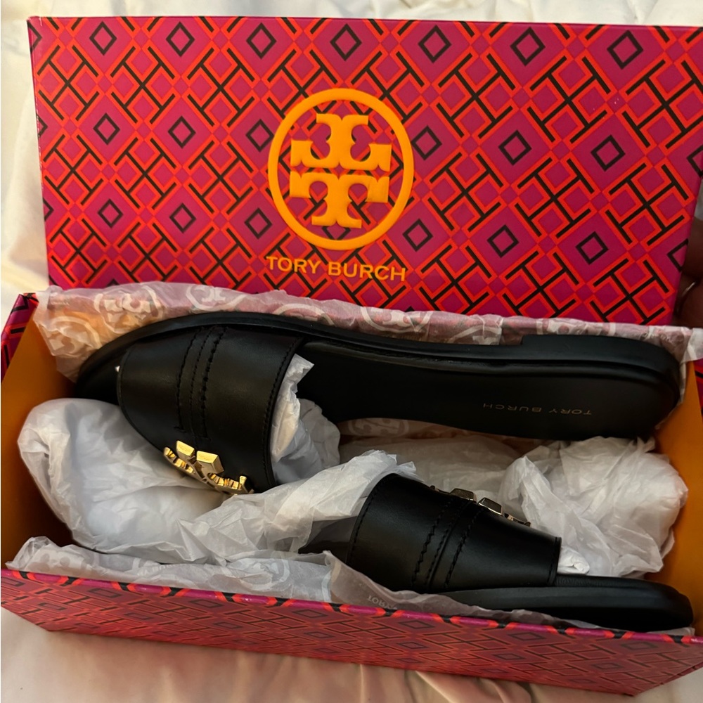 BNIB Everly slide calf leather slides